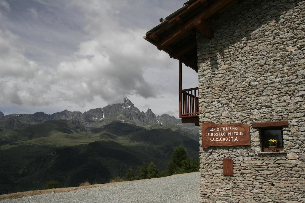 Agriturismo A Nostro Mizoun Ostana ภายนอก รูปภาพ