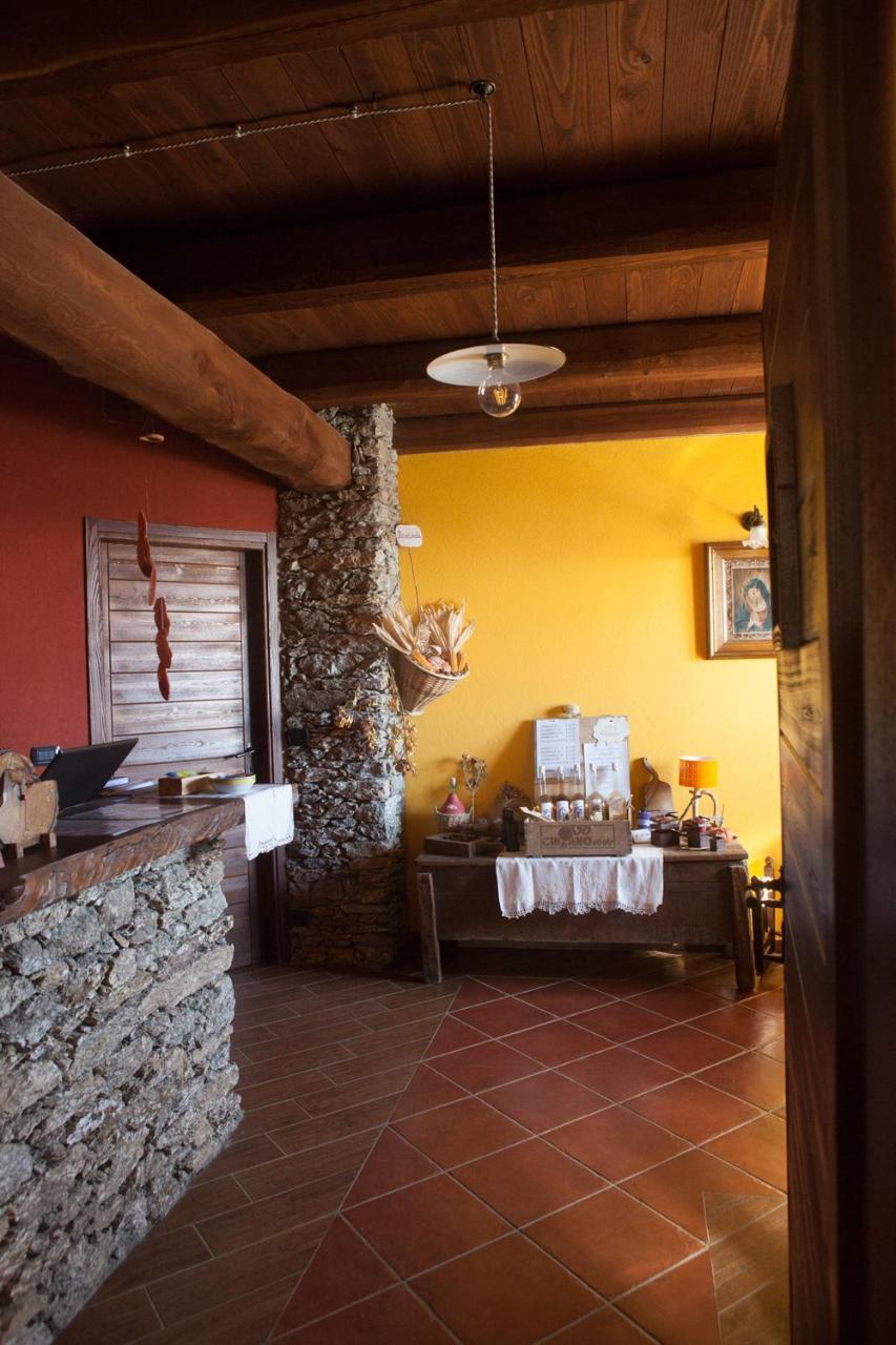 Agriturismo A Nostro Mizoun Ostana ภายนอก รูปภาพ